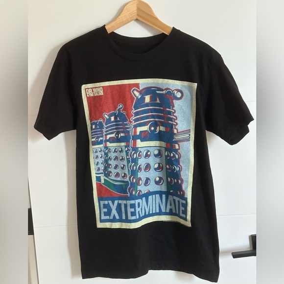 Dr. Who & The Daleks Other - Dalek Graphic T-Shirt- Size Medium